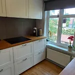 Cozy And Stylish In 1877 Historical House Apartamento