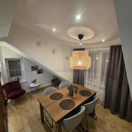 Cozy And Stylish In 1877 Historical House Apartment